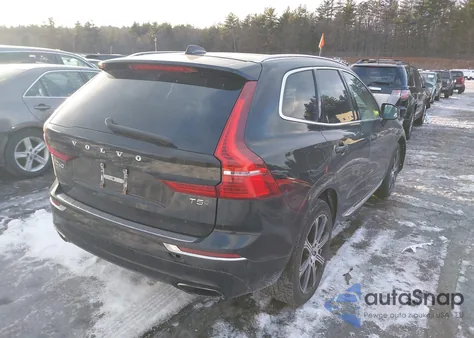 2021 Volvo Xc60 T5 Inscription z USA, uszkodzony, nr VIN YV4102RL5M1695828